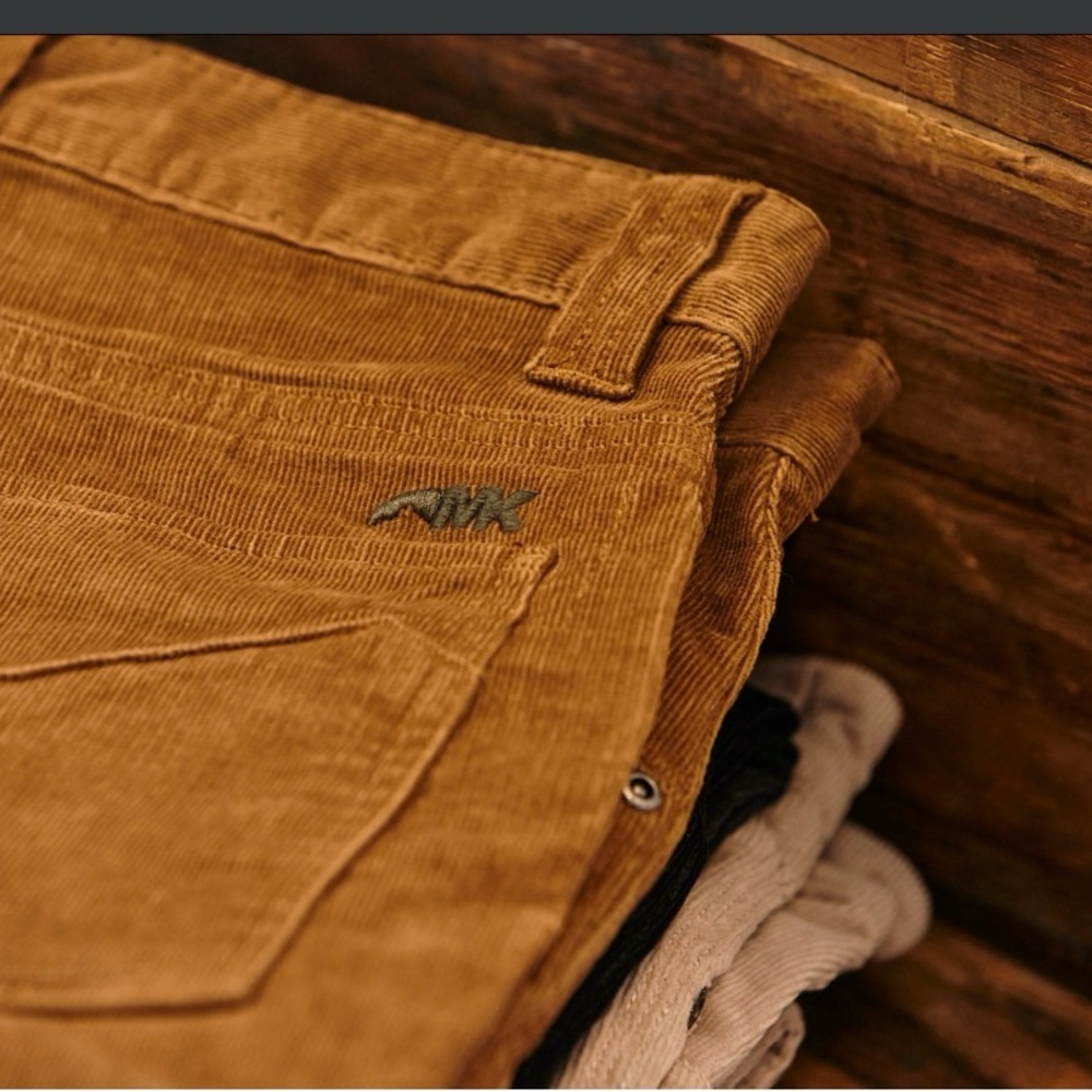 Mountain Khakis Men’s Brown Corduroy Pants 34x30